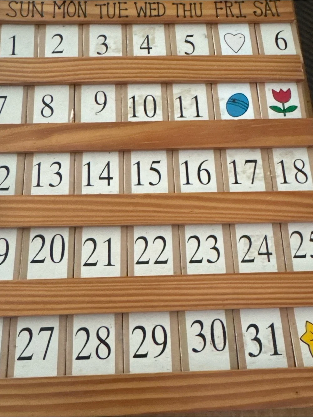 Vtg Wooden Perpetual Country Kitchen Calendar W/ Wood Tiles & Season Plates Comp